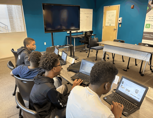 A Look Inside a Huddle Digital Literacy (Coding)(1)